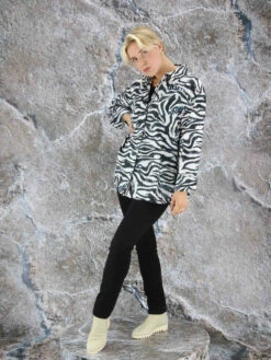 Marc Cain TS 51.06 W17 Blouse Wit -PENNINKHOF MODE Winkel 110000580 7