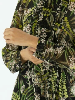 Marc Cain VC 51.52 W87 Blouse Groen 19 Marc Cain VC 51.52 W87 Blouse Groen -PENNINKHOF MODE Winkel 110000728 9