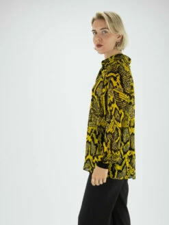 Marc Cain VS 51.21 W25 Blouse Geel 10 Marc Cain VS 51.21 W25 Blouse Geel -PENNINKHOF MODE Winkel 110000729 3