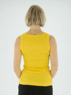 Marc Cain ++ 61.25 J50 Tops Geel -PENNINKHOF MODE Winkel 130000830 4