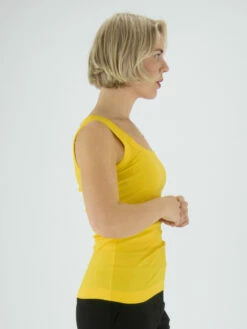 Marc Cain ++ 61.25 J50 Tops Geel -PENNINKHOF MODE Winkel 130000830 5