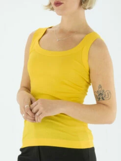 Marc Cain ++ 61.25 J50 Tops Geel -PENNINKHOF MODE Winkel 130000830 6