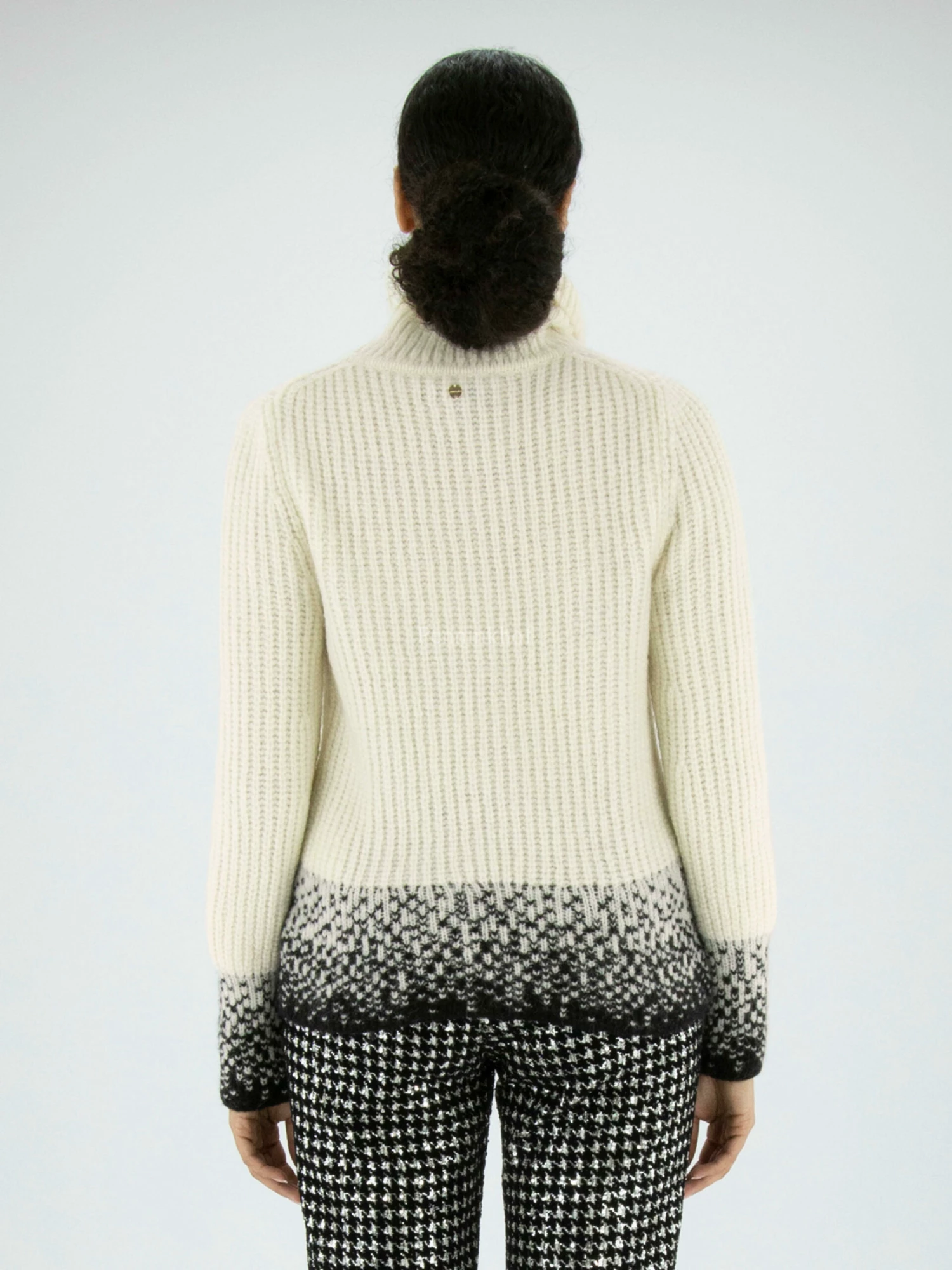 Marc Cain VC 41.53 M48 Pullovers Roomwit 5 Marc Cain VC 41.53 M48 Pullovers Roomwit - Afbeelding 4