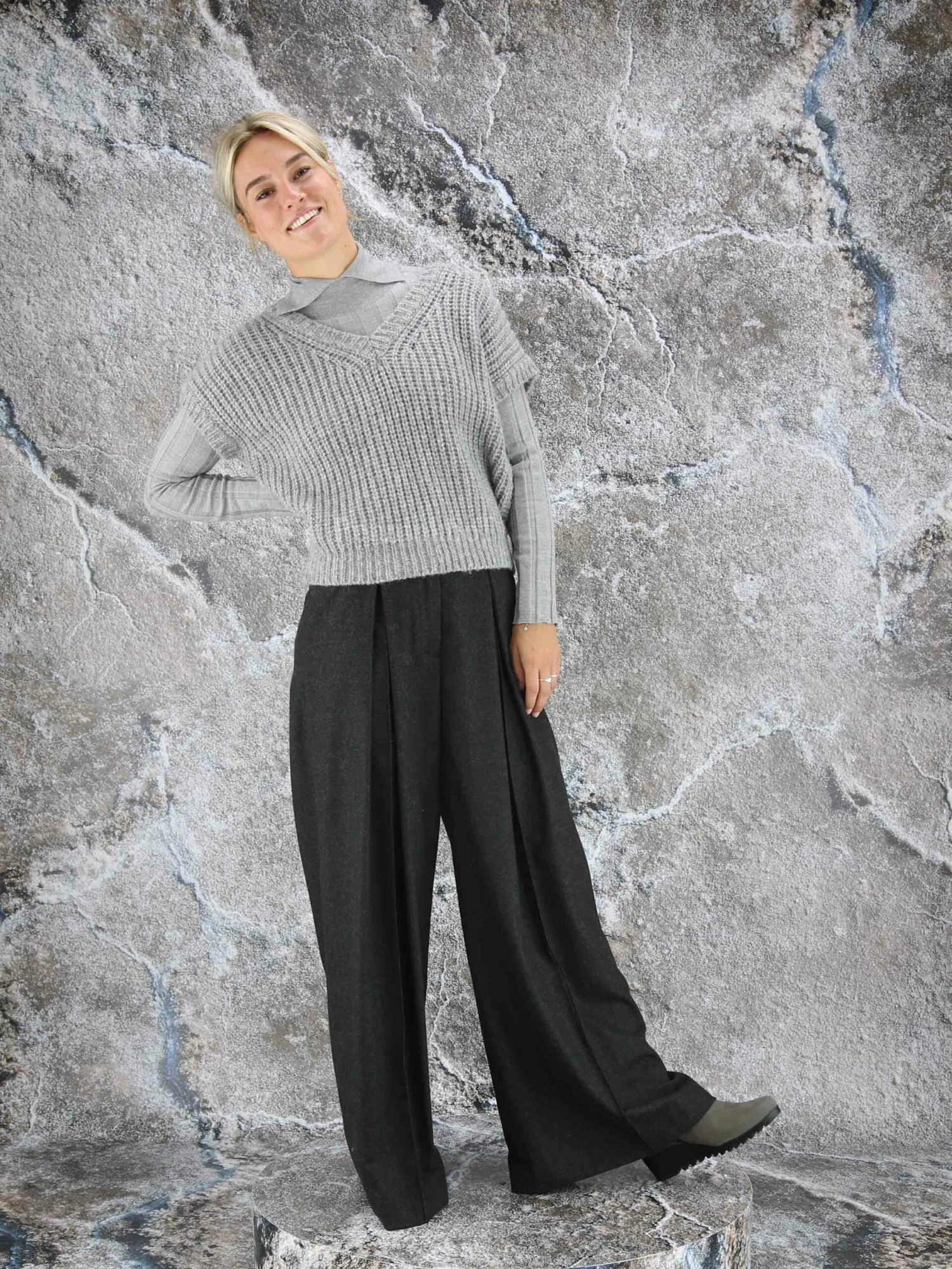 Peserico S99742F03-09153 Tops Grijs 9 Peserico S99742F03-09153 Tops Grijs - Afbeelding 7