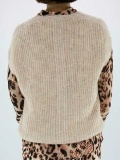 Marc Cain VS 42.01 M18 Tops Beige -PENNINKHOF MODE Winkel 134000063 9