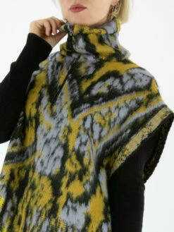 Marc Cain VS 42.05 M22 Tops Geel -PENNINKHOF MODE Winkel 134000068 8