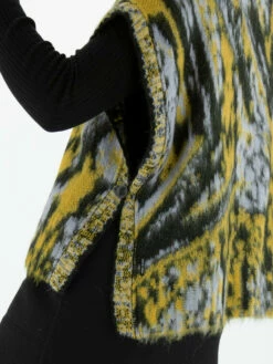 Marc Cain VS 42.05 M22 Tops Geel -PENNINKHOF MODE Winkel 134000068 9