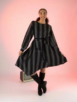 High LIMITLESS 721602 Jurken Zwart 17 High LIMITLESS 721602 Jurken Zwart -PENNINKHOF MODE Winkel 160100696 7