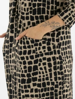 Joseph Ribkoff 233073 Jurken Taupe 18 Joseph Ribkoff 233073 Jurken Taupe -PENNINKHOF MODE Winkel 160100723 8