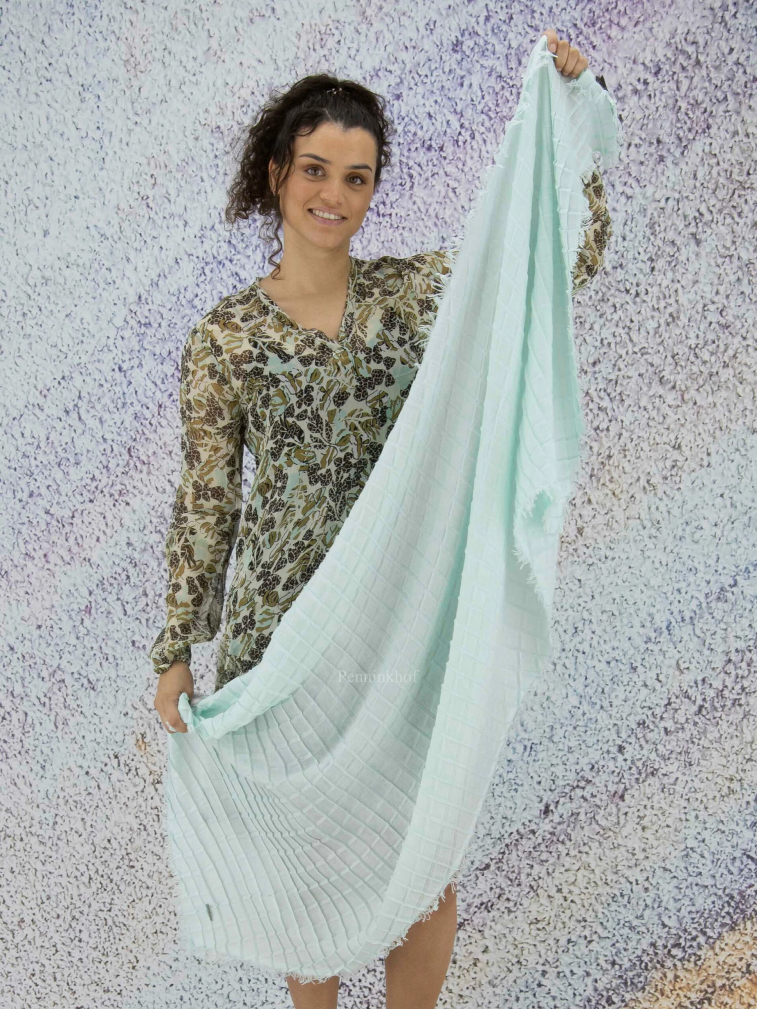 Marc Cain US B4.02 Z08 Shawls Groen 5 Marc Cain US B4.02 Z08 Shawls Groen - Afbeelding 3